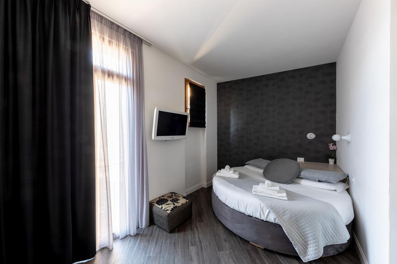 Blue Inn Luxury Suites Roma Exterior foto